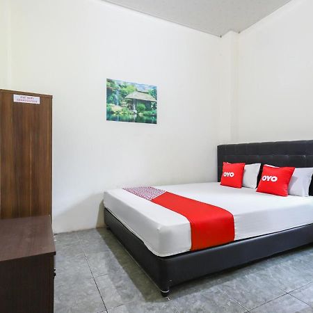 OYO 3830 Dfarys Gh Syariah Hotel Balikpapan  Bagian luar foto