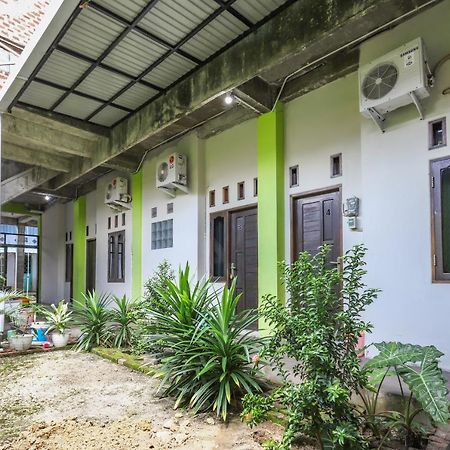 OYO 3830 Dfarys Gh Syariah Hotel Balikpapan  Bagian luar foto