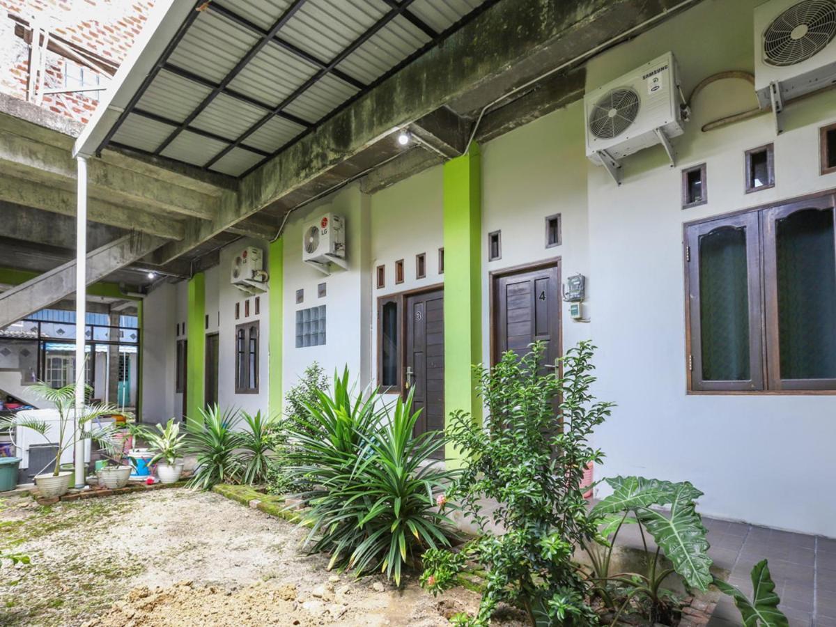 OYO 3830 Dfarys Gh Syariah Hotel Balikpapan  Bagian luar foto