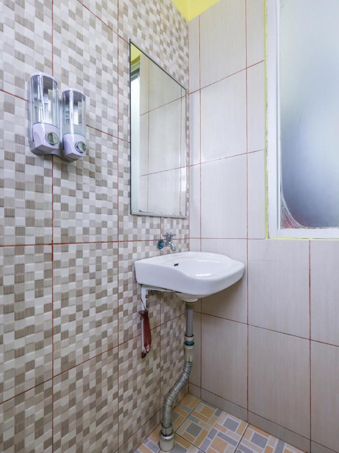 OYO 3830 Dfarys Gh Syariah Hotel Balikpapan  Bagian luar foto